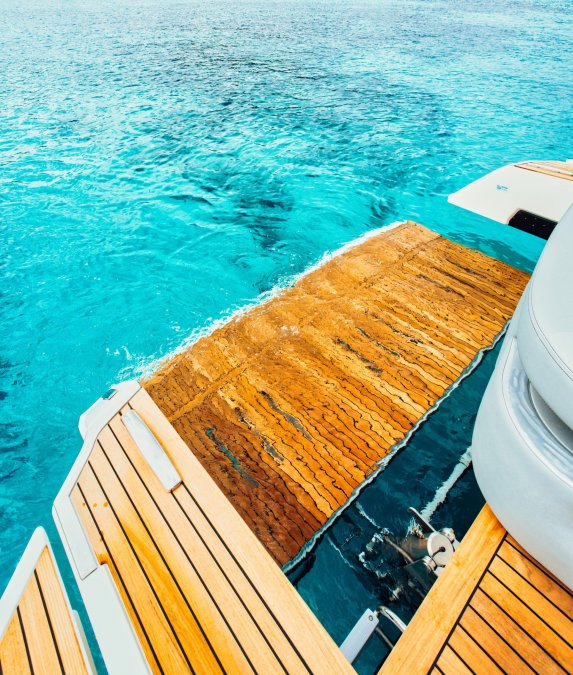 CRANCHI A46 LUXURY TENDER - 26