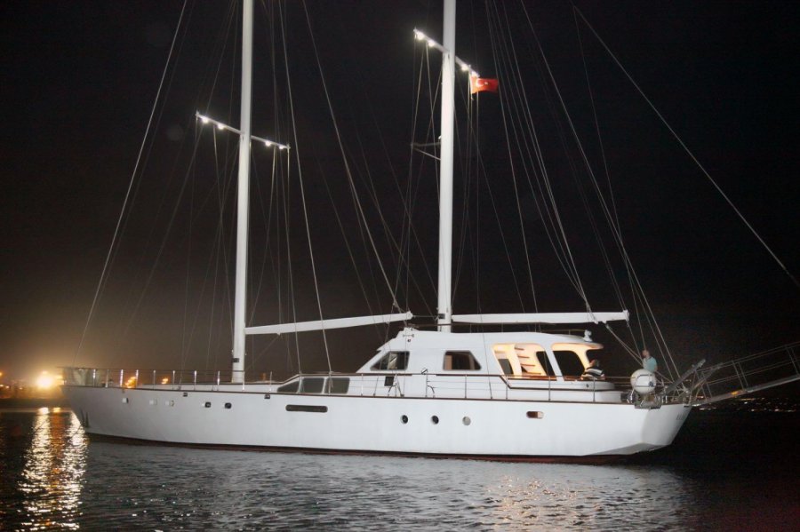 CUSTOM KETCH - 4