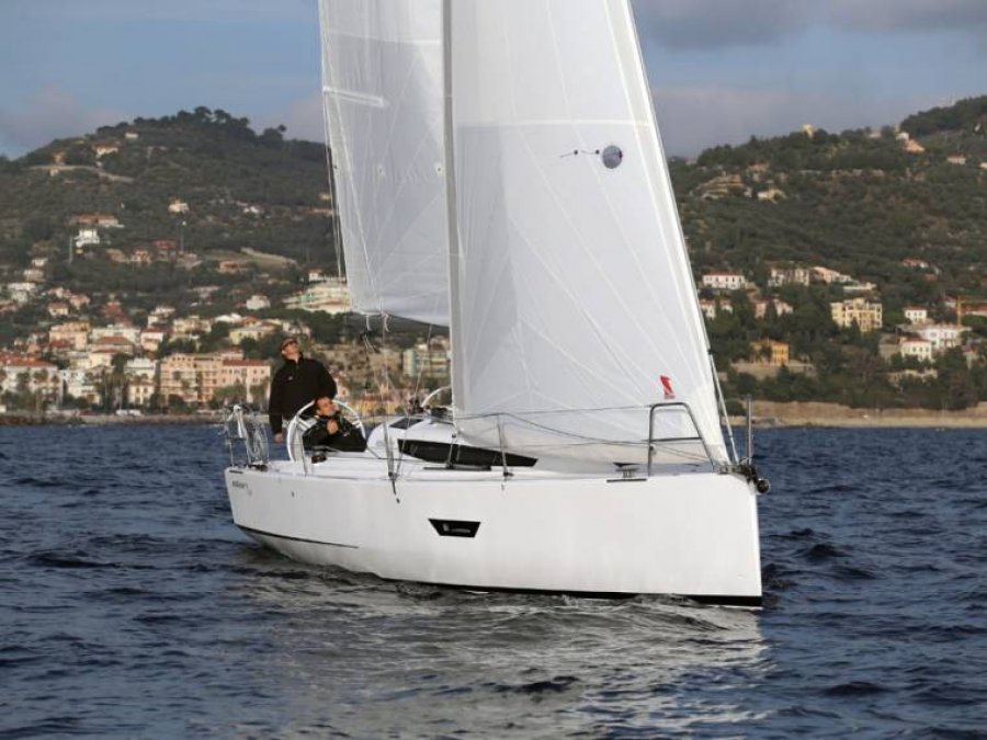 ELAN MOTORYACHTS E3 - 20