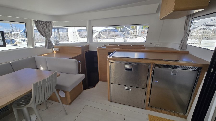 EXCESS CATAMARANS 14 - 15