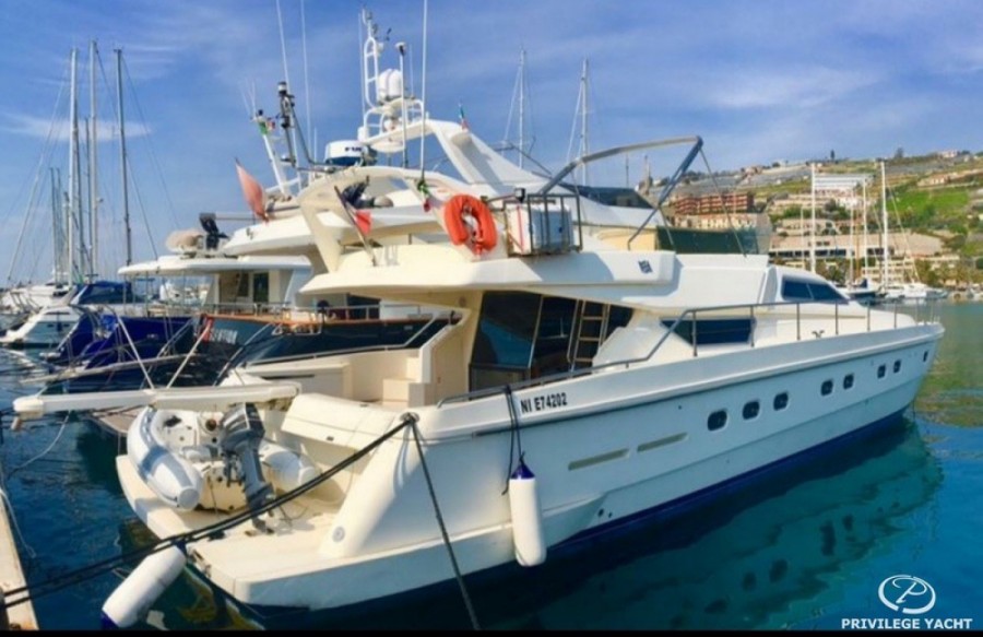Ferretti 62