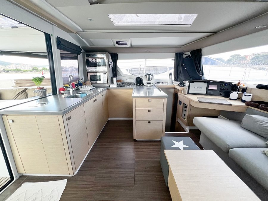 FOUNTAINE PAJOT HELIA 44 MAESTRO - 25