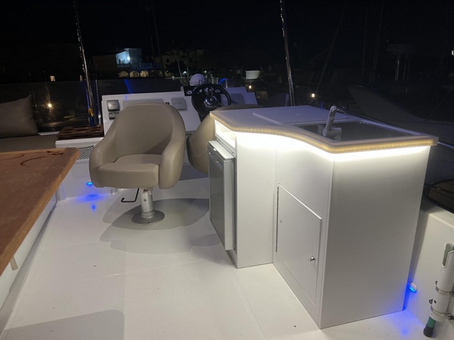 FOUNTAINE PAJOT MY 37 - 10