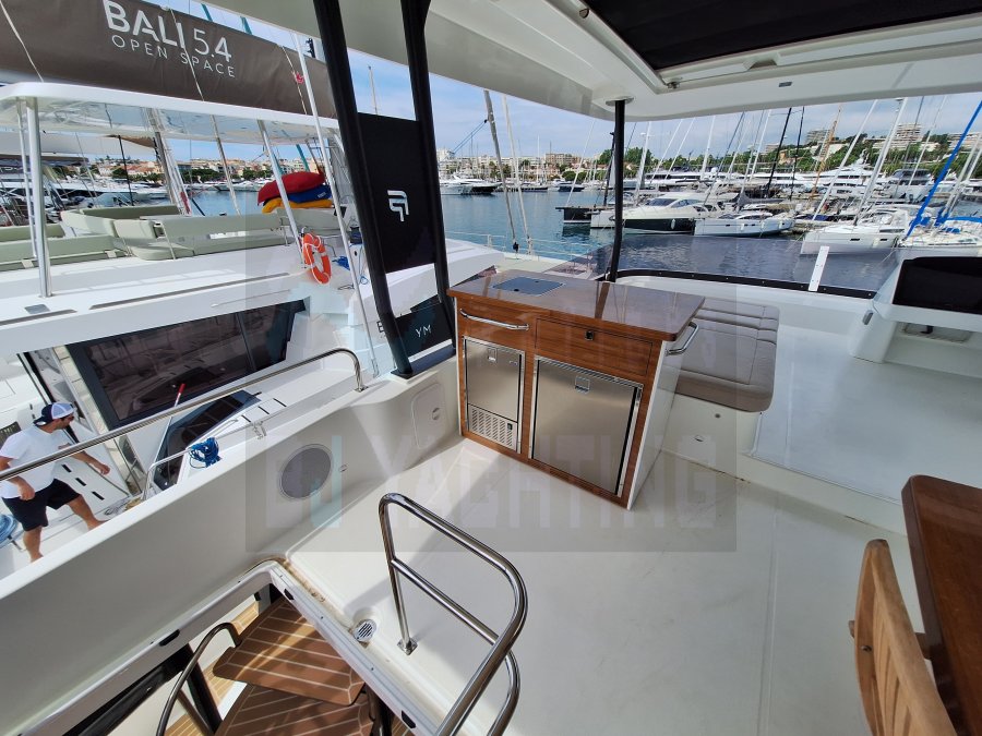 FOUNTAINE PAJOT MY 6 - 12