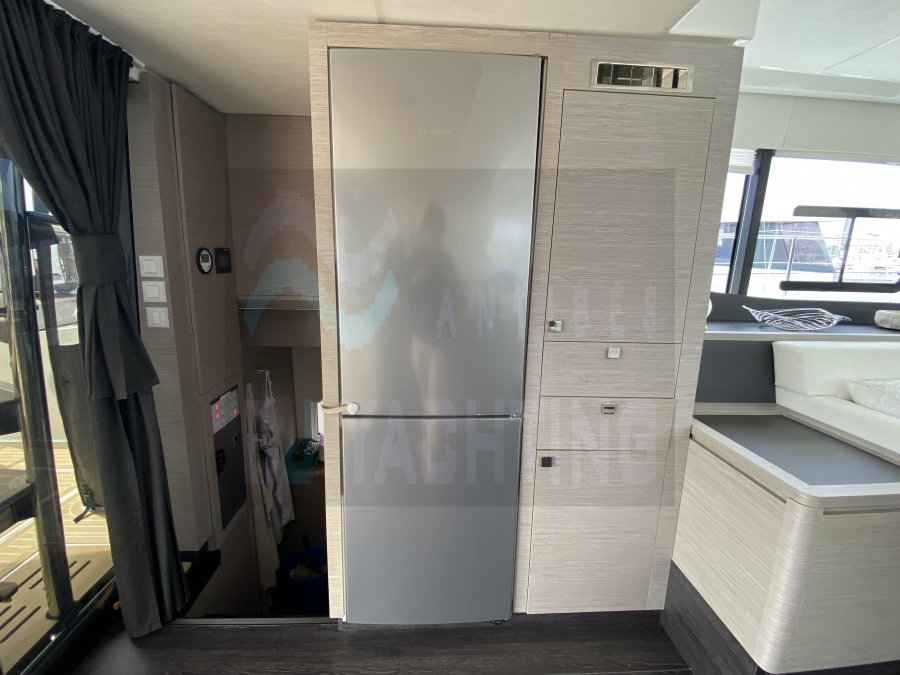 FOUNTAINE PAJOT MY 6 - 18