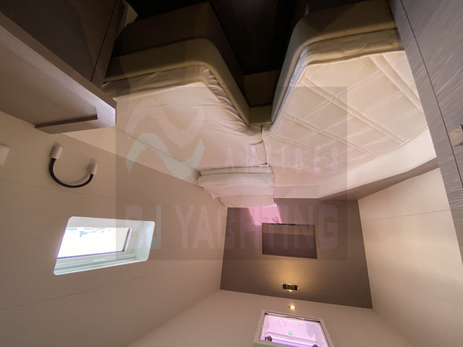 FOUNTAINE PAJOT MY 6 - 24
