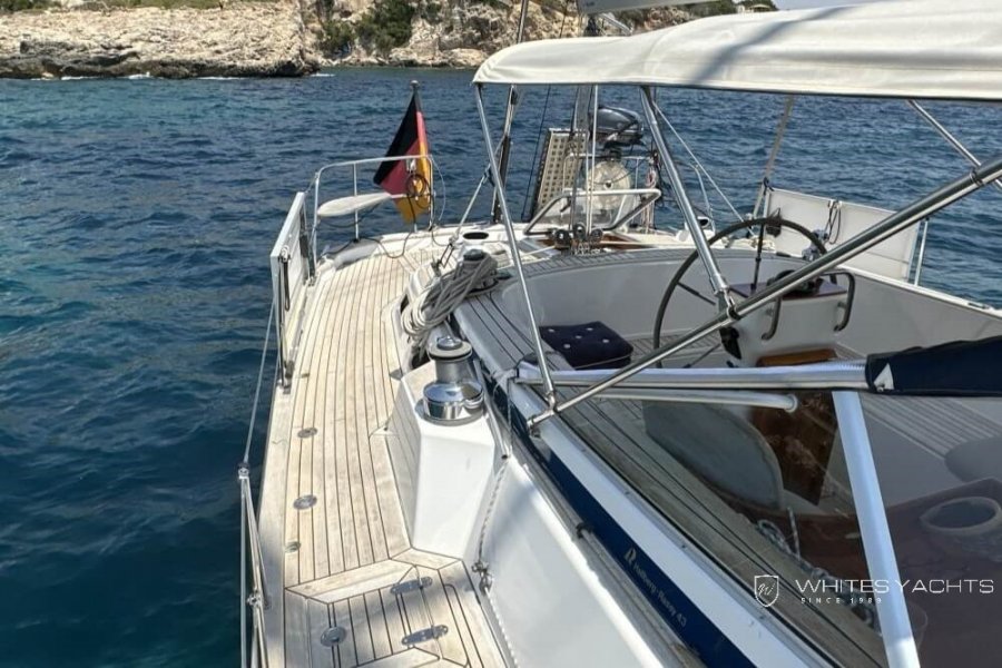 HALLBERG RASSY 43 - 8