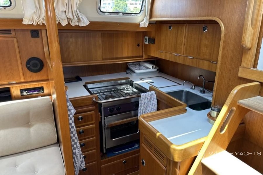 HALLBERG RASSY 43 - 24