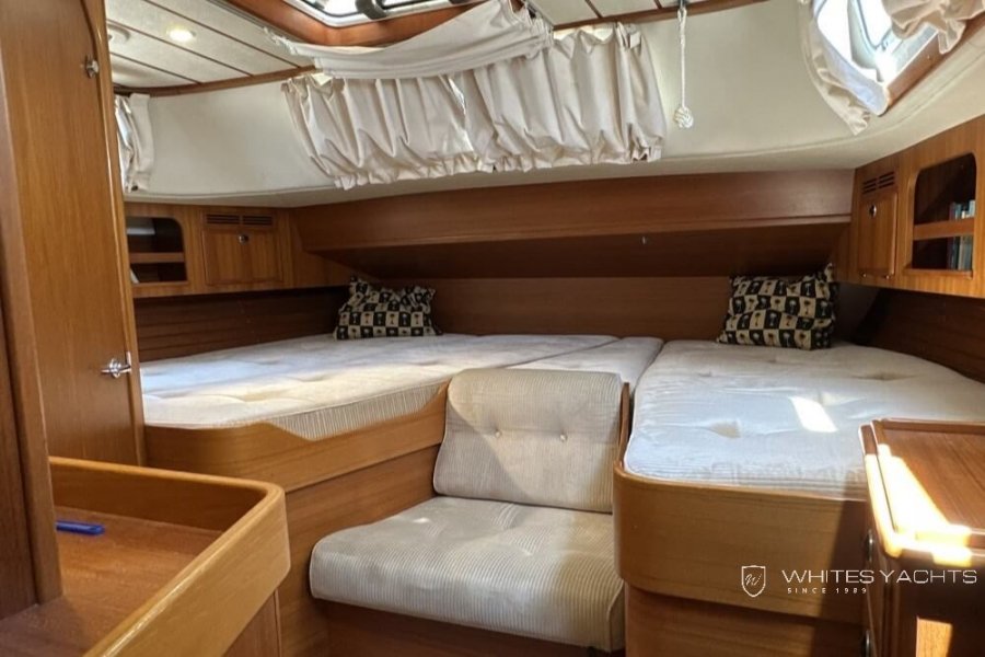 HALLBERG RASSY 43 - 26