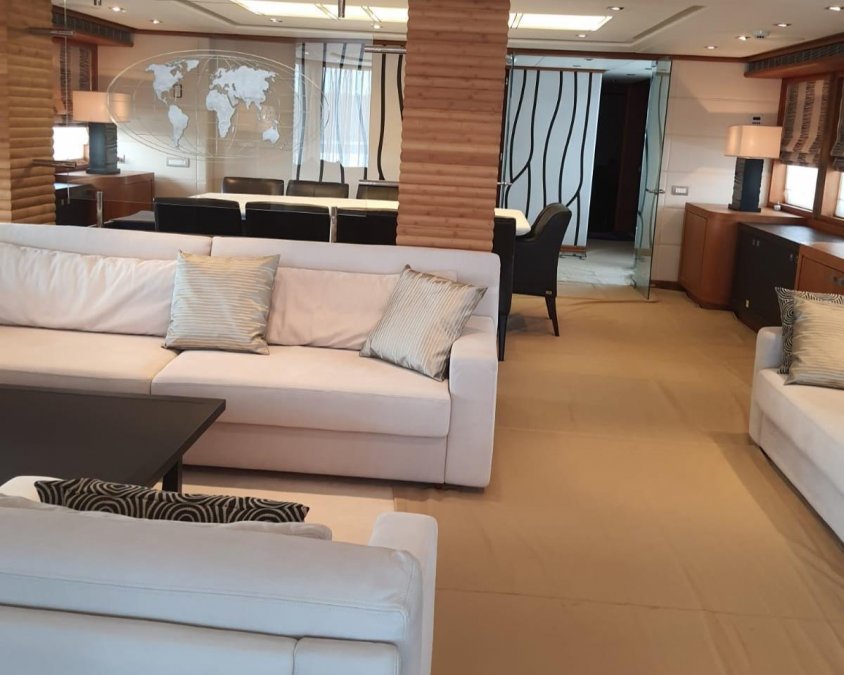 HEESEN 458 GT - 13