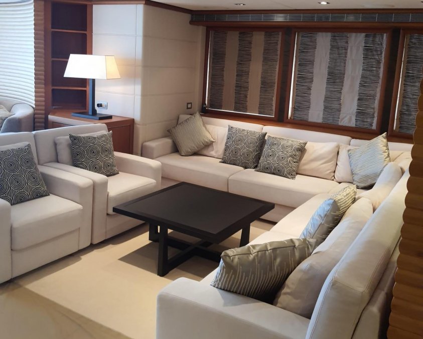 HEESEN 458 GT - 15