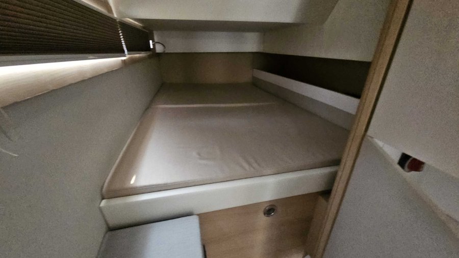 INDIGO YACHT AVENTURA 34 - 37