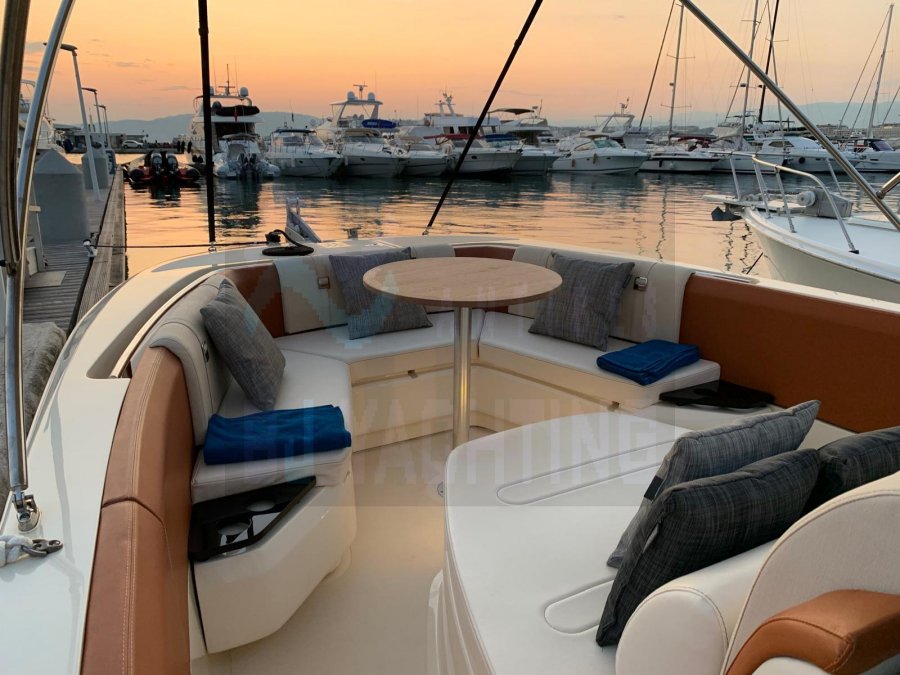 INVICTUS 270 FX - 12