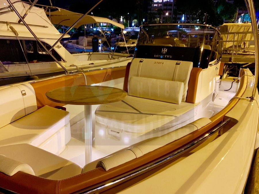 INVICTUS 270 FX - 17