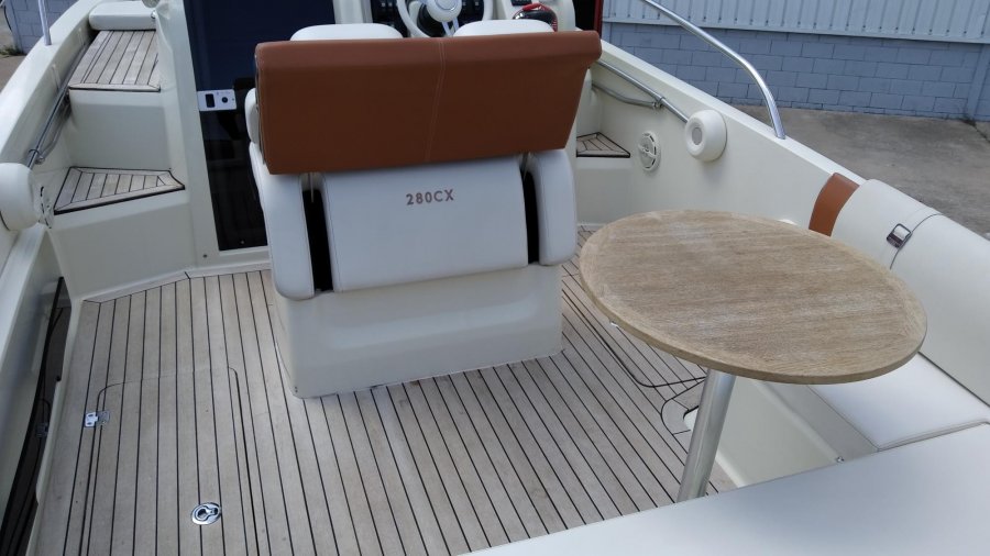 INVICTUS 280 CX - 14