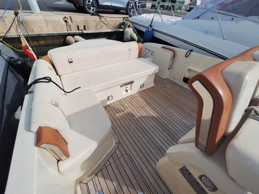 INVICTUS 280 CX - 9