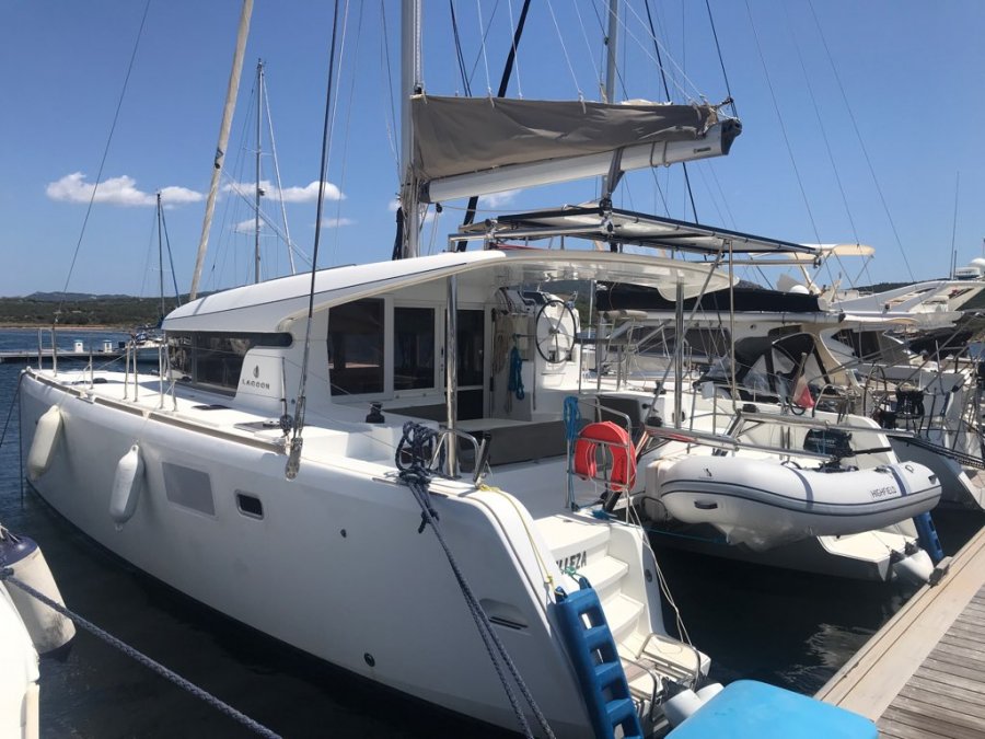 Lagoon 39