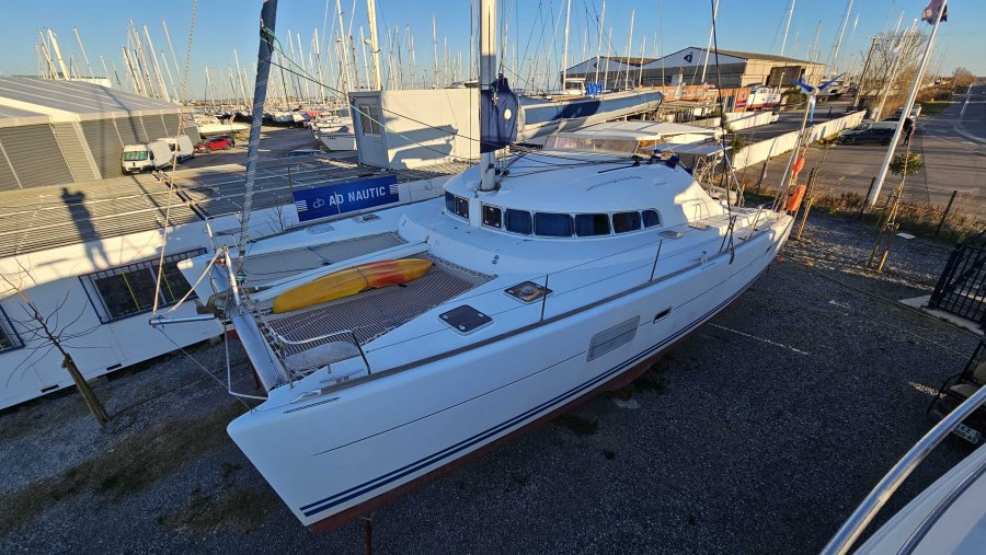 Lagoon 410 S2