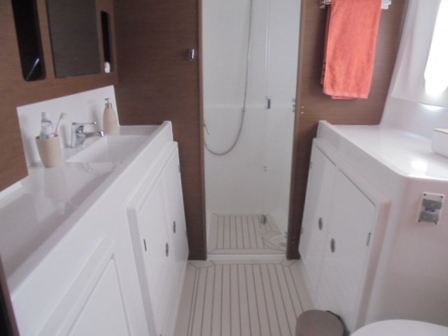 LAGOON 42 - 16
