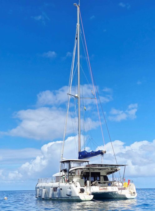 Lagoon 42