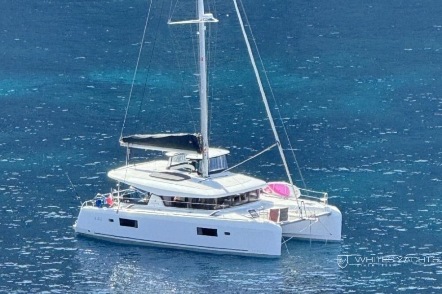 Lagoon 42
