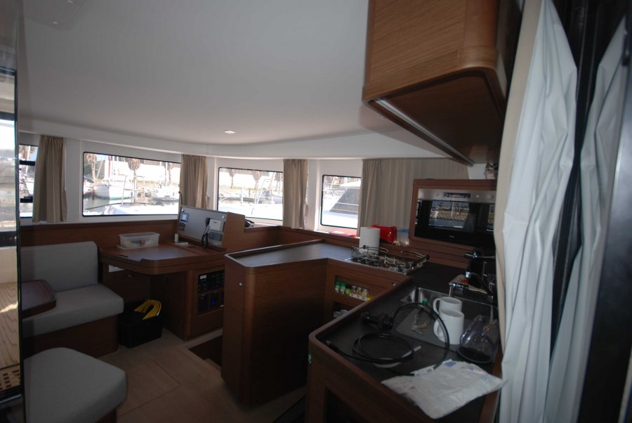 LAGOON 42 - 4