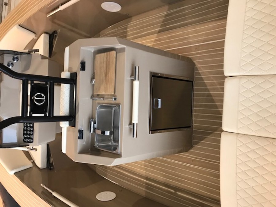 LILYBAEUM YACHT LEVANZO 25 - 4