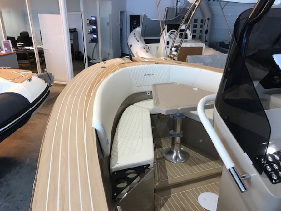 LILYBAEUM YACHT LEVANZO 25 - 6
