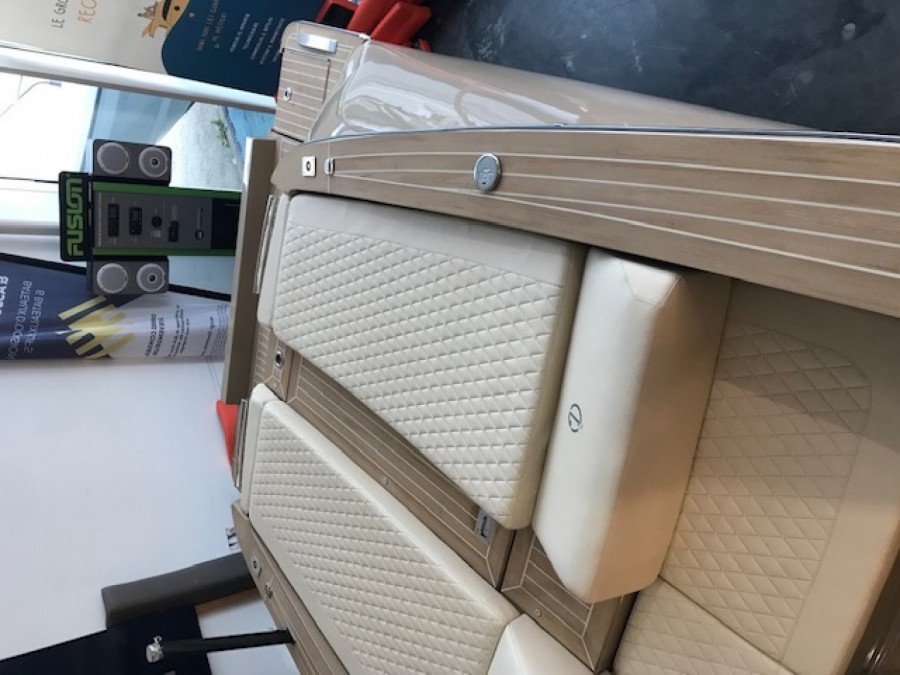 LILYBAEUM YACHT LEVANZO 25 - 8