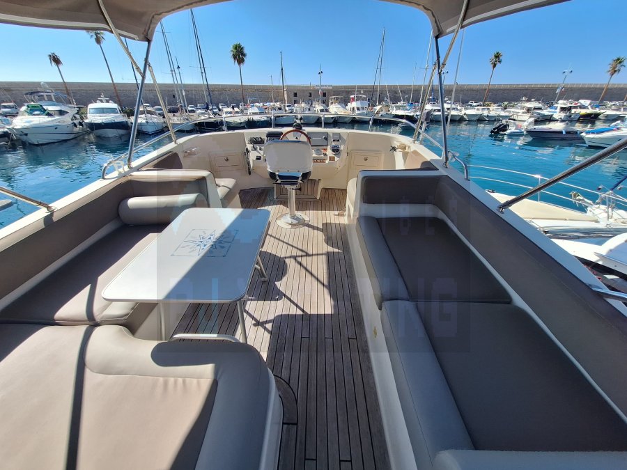 MAINSHIP 400 TRAWLER - 13