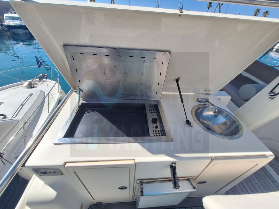 MAINSHIP 400 TRAWLER - 14