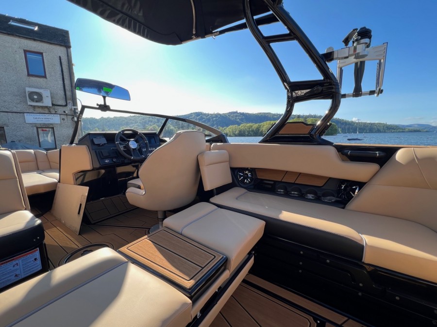 MOOMBA CRAZ - 15