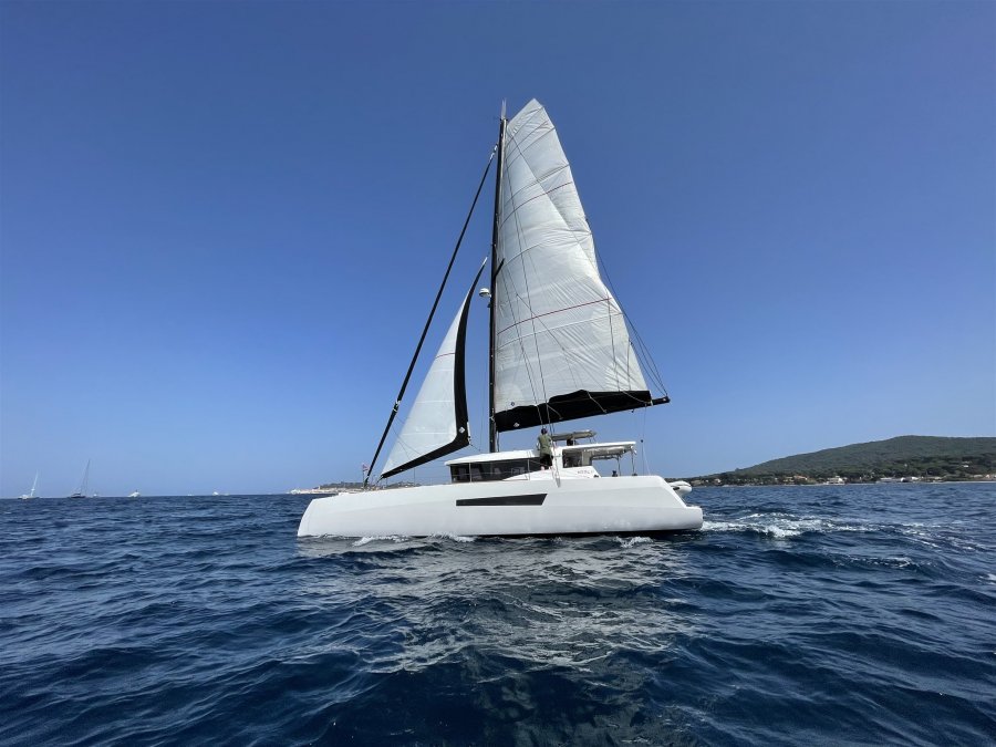 NEEL TRIMARANS 47 - 1