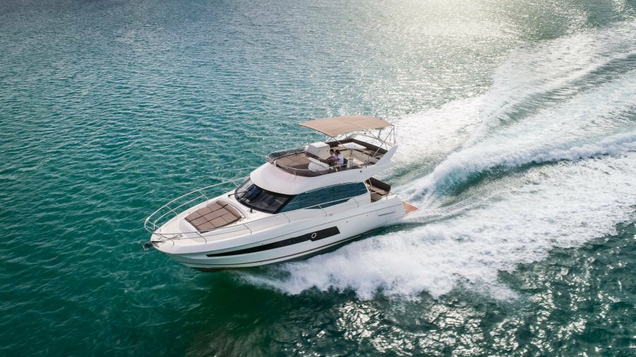 Prestige Yachts 460 Fly