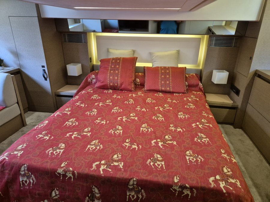 PRESTIGE YACHTS 460 FLY - 11