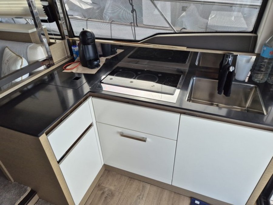 PRESTIGE YACHTS 460 FLY - 16