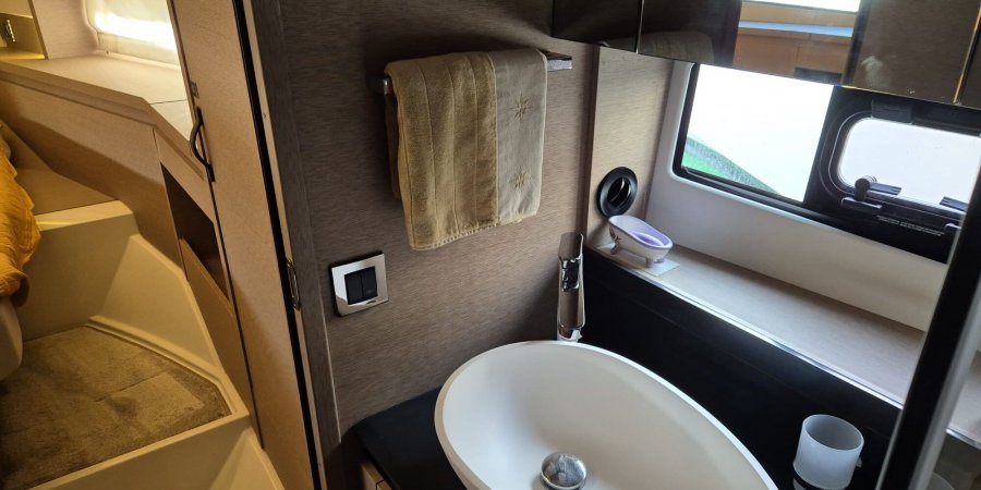 PRESTIGE YACHTS 460 FLY - 16