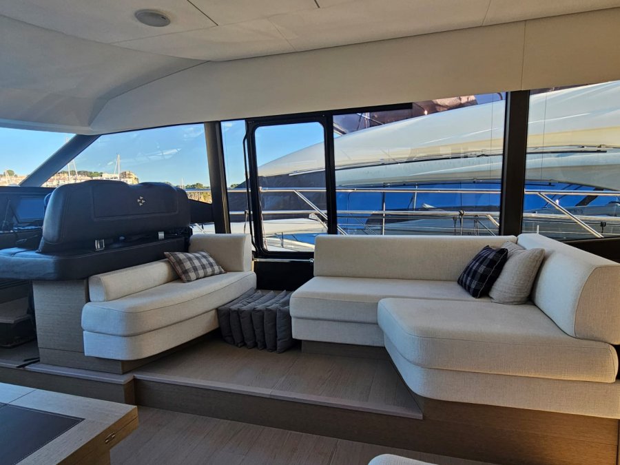 PRESTIGE YACHTS 590 FLY - 4