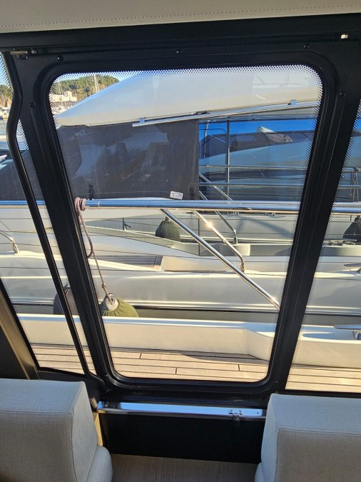 PRESTIGE YACHTS 590 FLY - 12