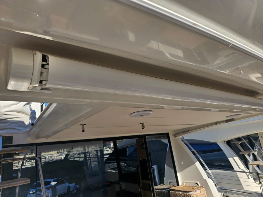 PRESTIGE YACHTS 590 FLY - 14