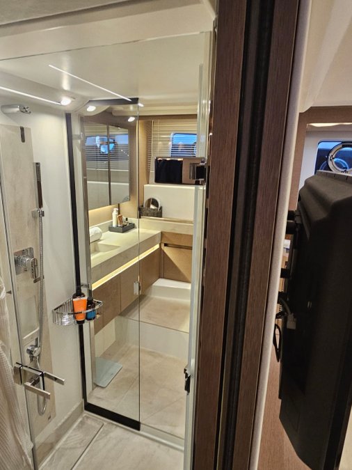 PRESTIGE YACHTS 590 FLY - 22