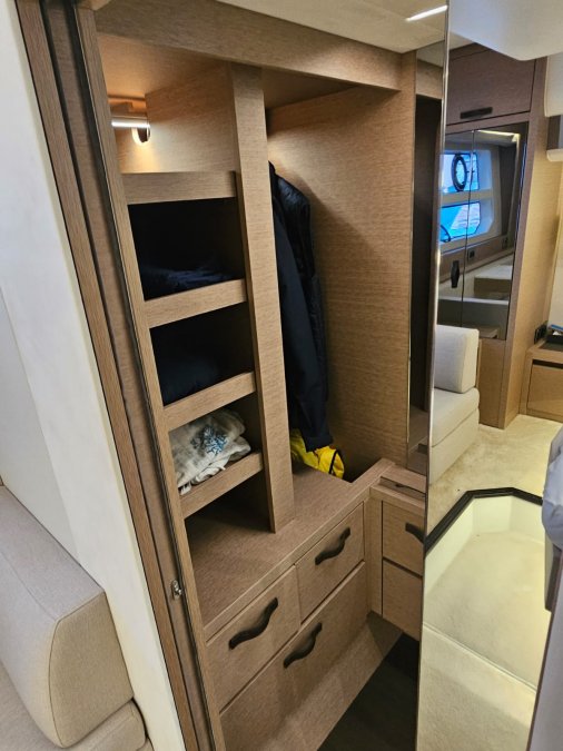 PRESTIGE YACHTS 590 FLY - 26
