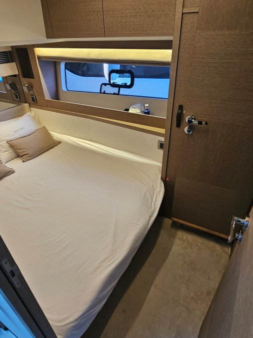 PRESTIGE YACHTS 590 FLY - 31