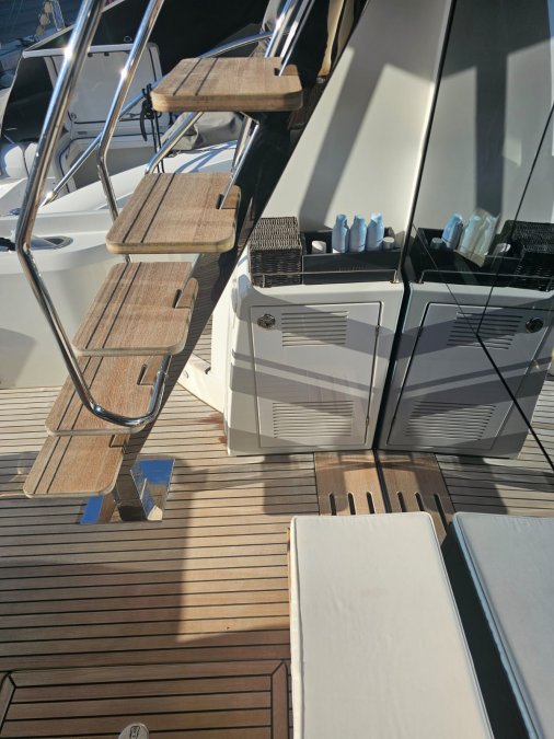 PRESTIGE YACHTS 590 FLY - 40