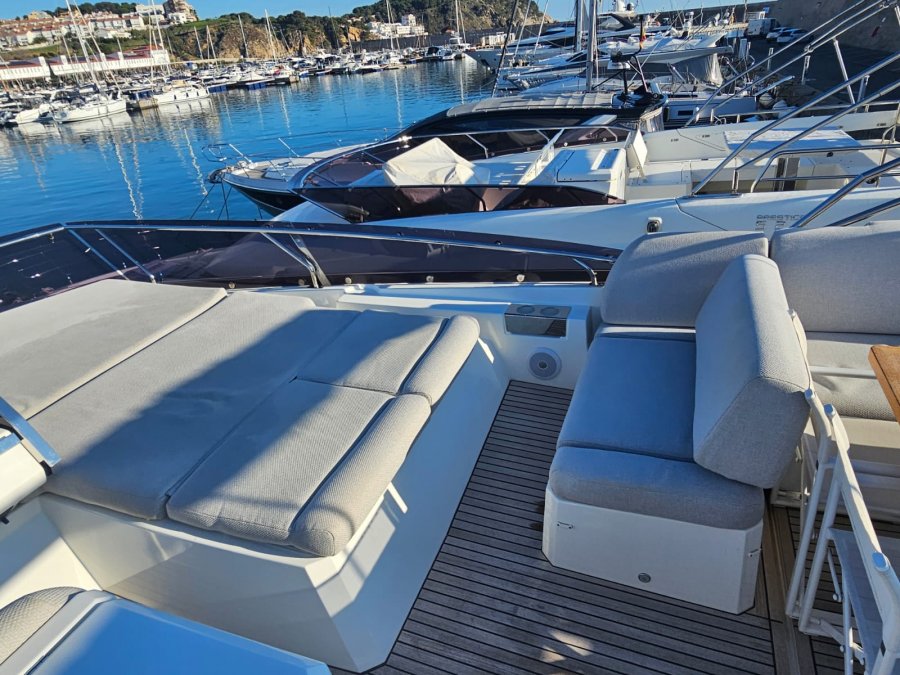 PRESTIGE YACHTS 590 FLY - 49