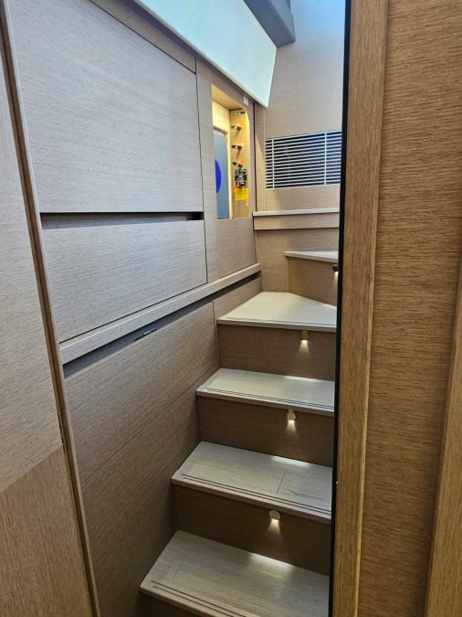 PRESTIGE YACHTS 590 FLY - 50