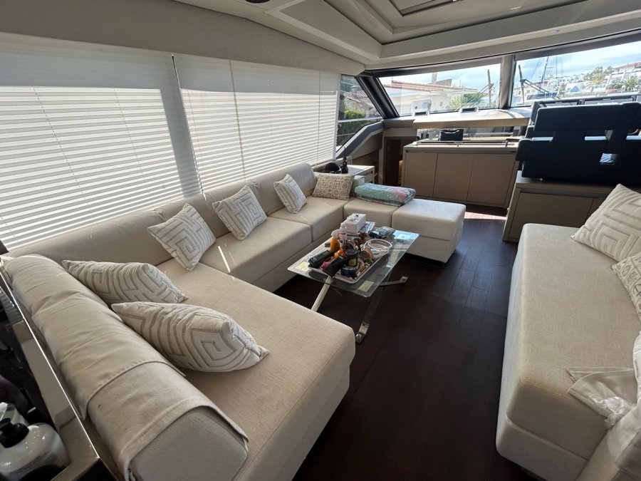 PRESTIGE YACHTS 680 S - 7
