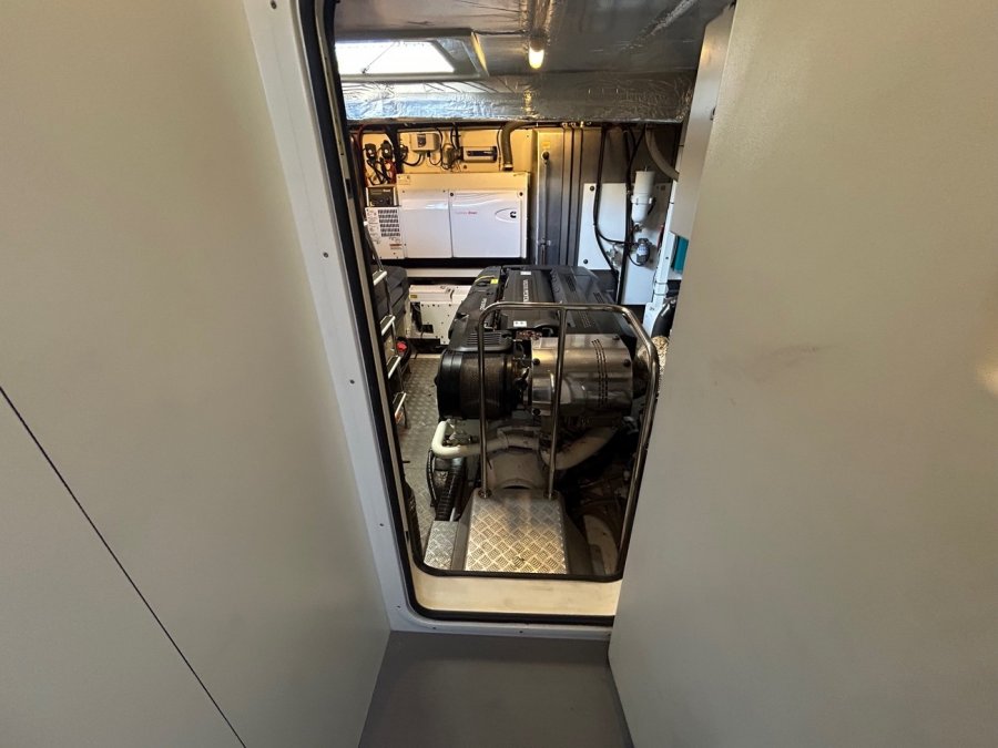 PRESTIGE YACHTS 680 S - 29