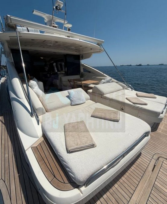 PRINCESS V70 - 3
