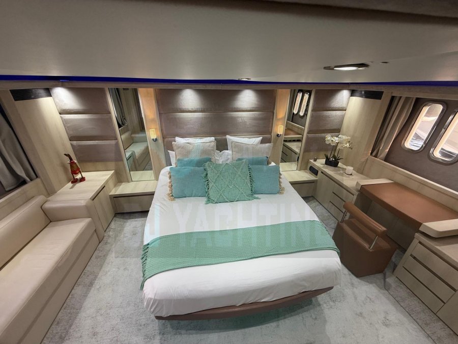 PRINCESS V70 - 10